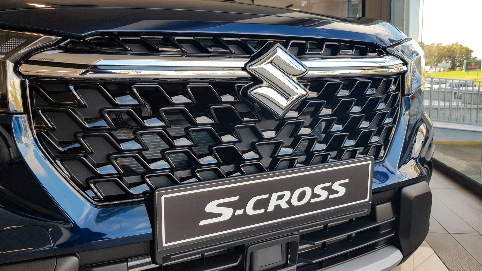 suzuki-scross-08.jpg